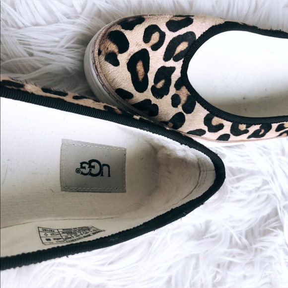 Ugg Calf skin Slip-on! - Picture 6 of 6